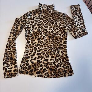 Princie Leopard Print Turtleneck Top Soft Lightweight Jersey Stretch Fabric Sz S